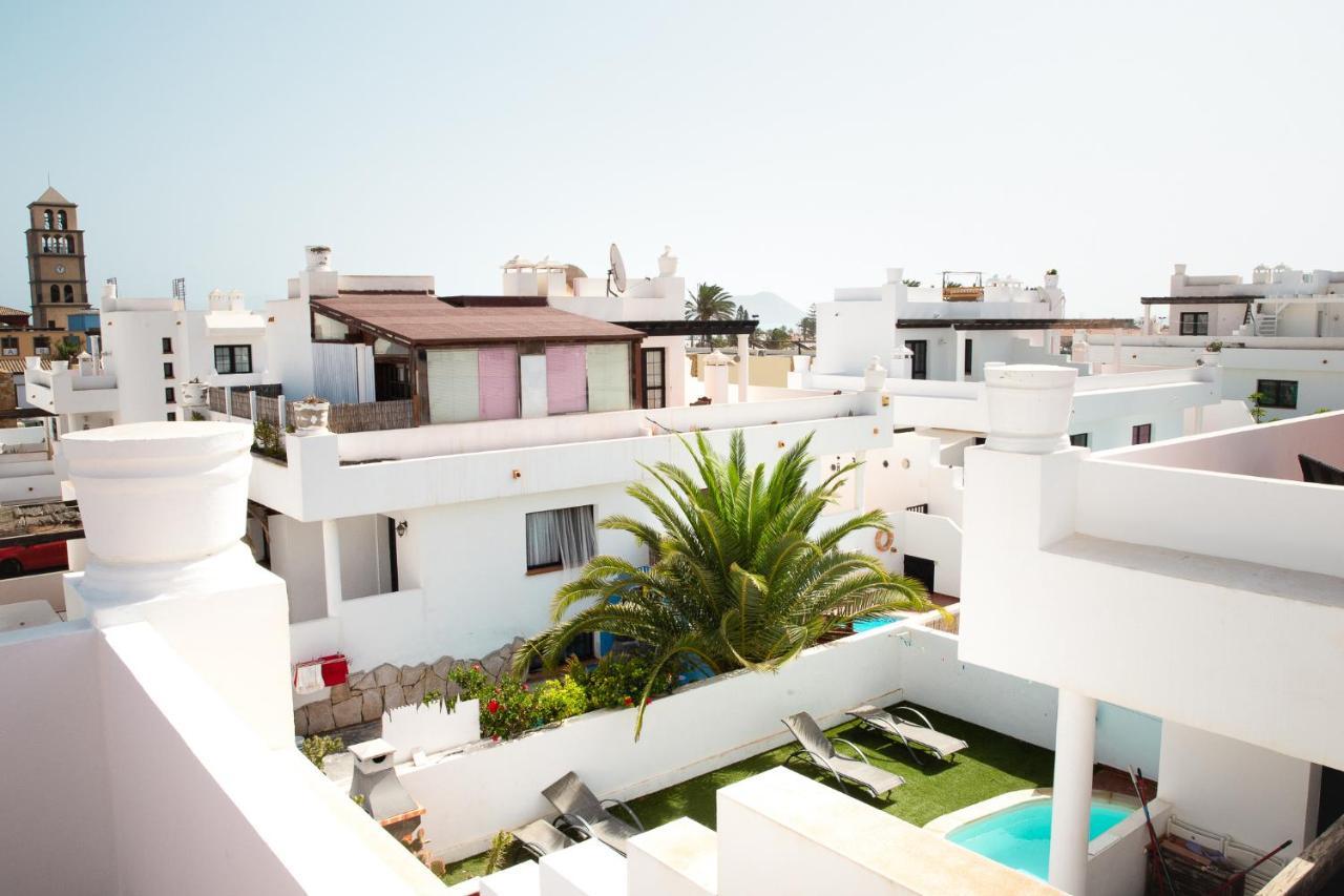 Surf Dream Surfhouse Hostel Corralejo Exterior photo