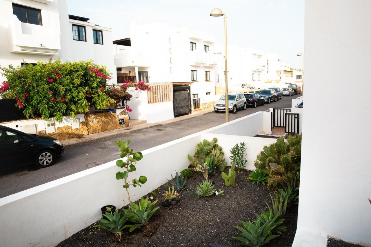 Surf Dream Surfhouse Hostel Corralejo Exterior photo