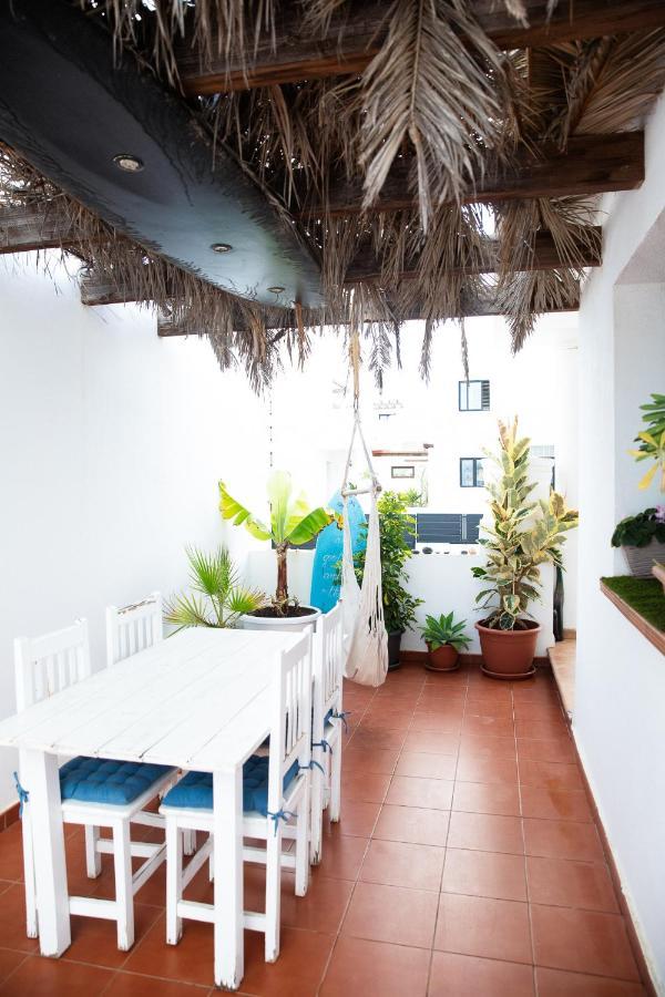 Surf Dream Surfhouse Hostel Corralejo Exterior photo