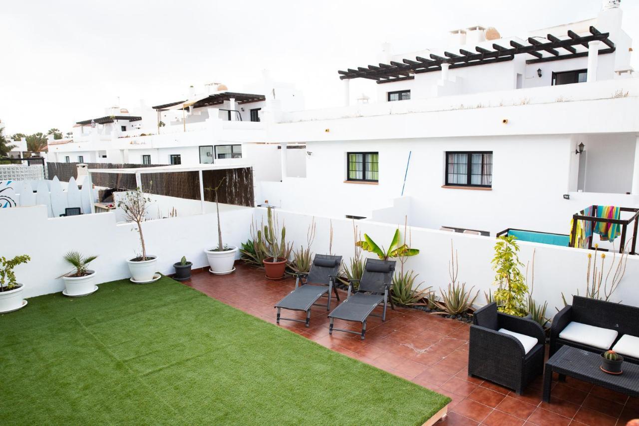 Surf Dream Surfhouse Hostel Corralejo Exterior photo